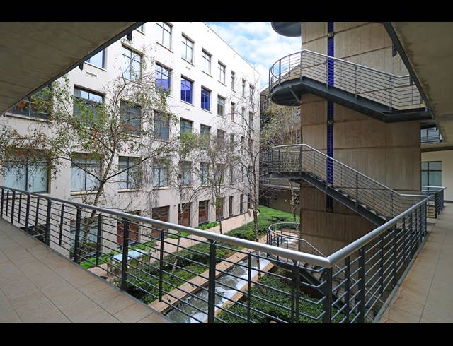 304M² OFFICE FOR SALE IN MELROSE ARCH